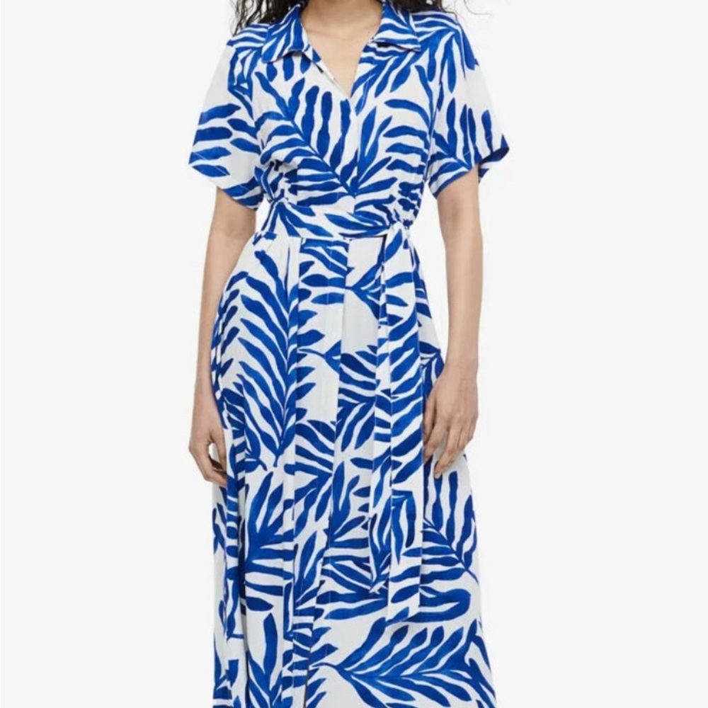 H&M Blue and White Leaf Print Women's button front dress size XL